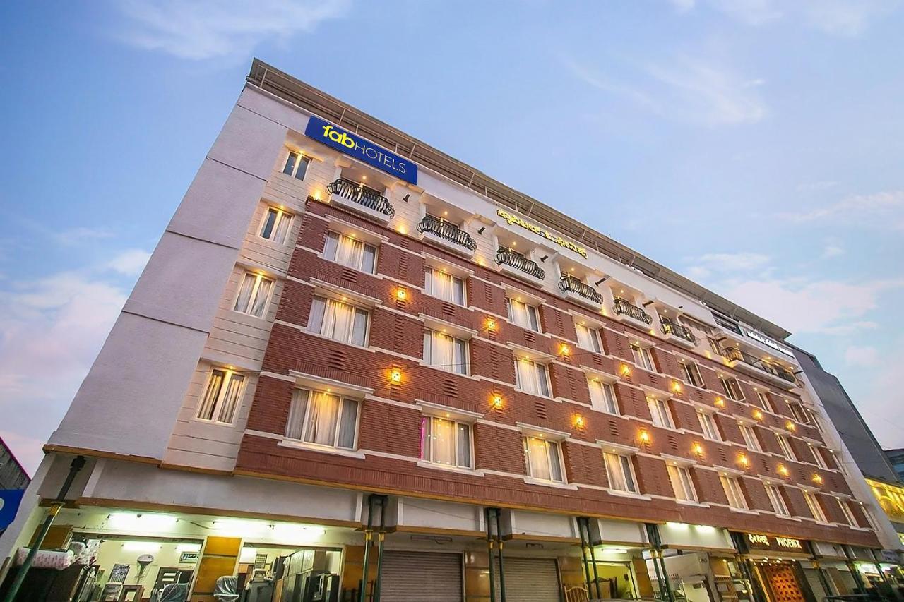 Fabhotel Phoenix Resorts - Nr M Chinnaswamy Stadium Bangalore Exterior photo